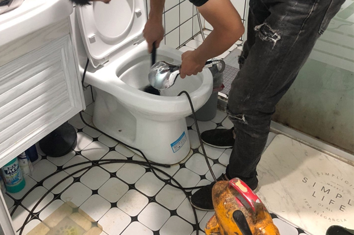 路北马桶堵塞自己疏通还是找师傅？专业上门服务让你省时更省心